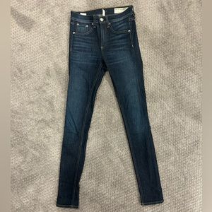 Rag & Bone 10in Skinny Jean Sz 24